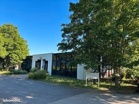 bureaux 448 m²