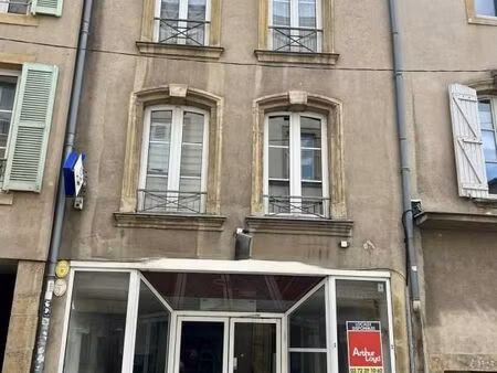 local commercial 85 m²