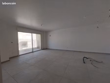 appartement 3 pièces 82 m²