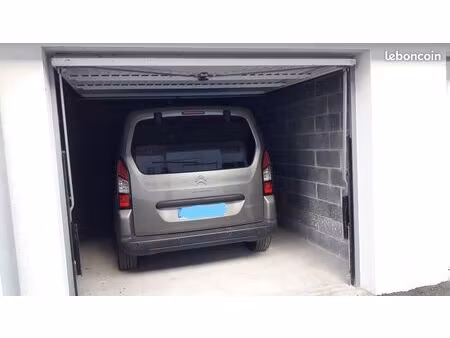garage 16 m2 fermé lons 64