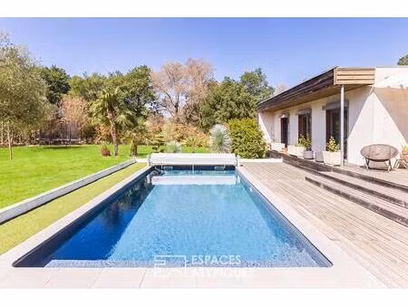 villa contemporaine de plain pied avec piscine