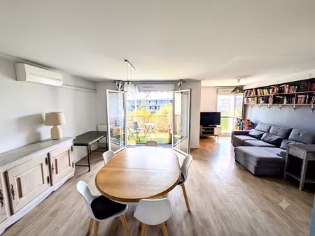bas cenon - appartement t3 de 76 m² avec loggia et place de parking