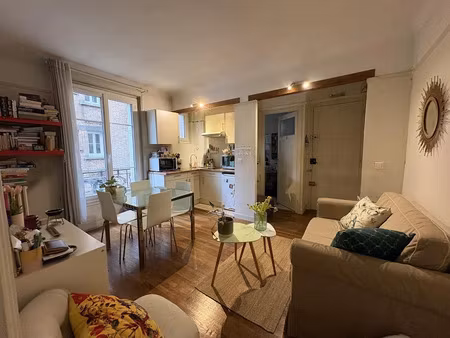 location meublée appartement 1 pièce 36 m² à paris 18ème (75018)  1 180 €