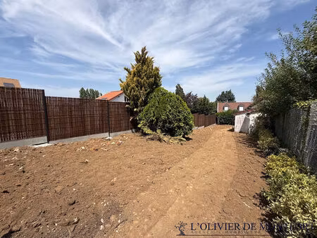 terrain constructible de 246 m²