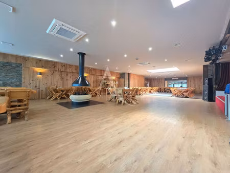 local de réception d'exception de 780 m² ? un fort potentiel pour votre activité événement