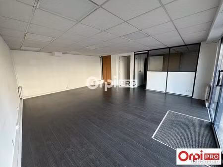local commercial 54 m²