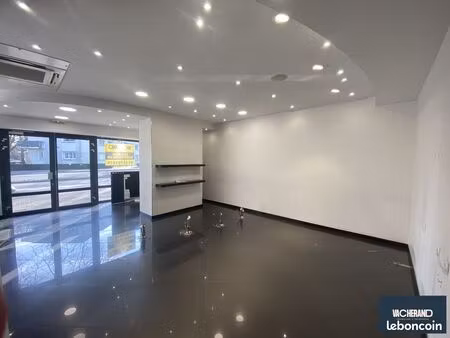 local commercial 55 m² maubeuge