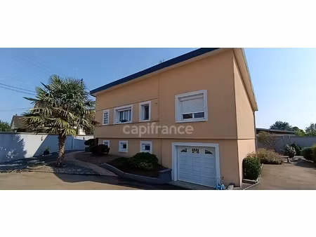 maison familiale de 6 pièces avec 4 chambres  bureau et sous-sol aménagé