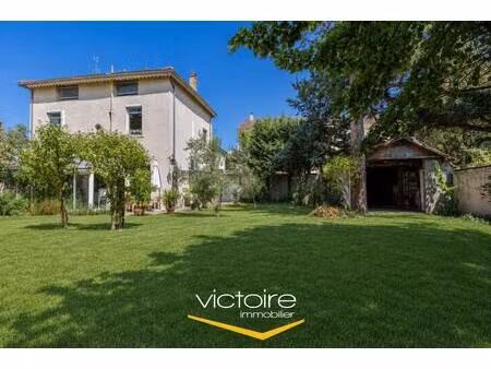 lyon 3 - montchat maison de caractère sur terrain de 730 m² et garage double