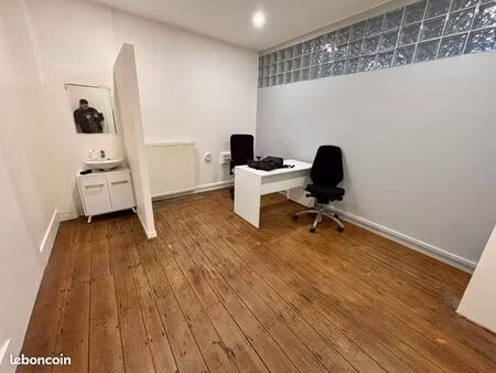 bureau 17 m²
