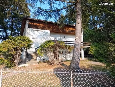 maison à sauvagnon avec terrain 9000m2