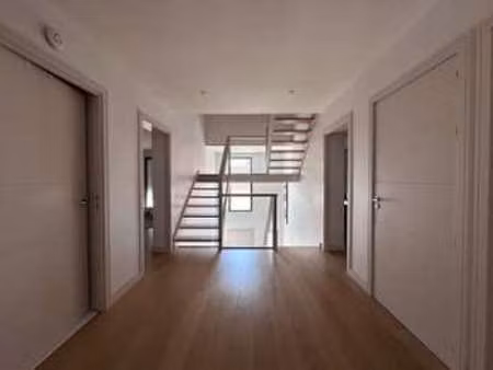 location maison à nantes procé - monselet (44000) : à louer / 214m² nantes procé - monsele