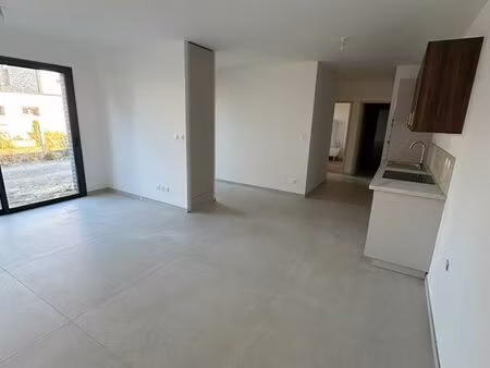 loue t3 neuf  rue des fusilles prox métro