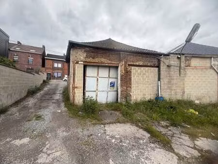 entrepôt de 135 m² à louer – châtelineau