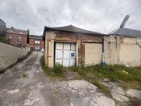 entrepôt de 135 m² à louer – châtelineau
