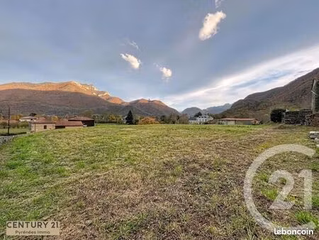 terrain 1 065 m² salechan