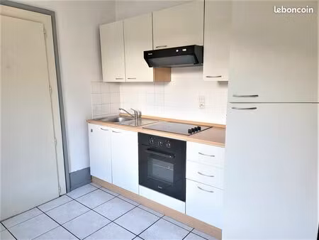 lumineux  spacieux et agréable apt t2