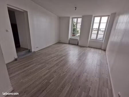 particulier loue grand t2 état neuf saint-maixent l'ecole
