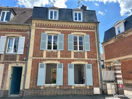 maison charmante refaite à louer dans le centre ville de pont l'evêque