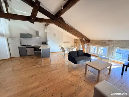 à louer – magnifique appartement de caractère en centre-ville de firminy