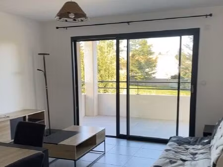 t3  meublé  garage et terrasse  andrezieux