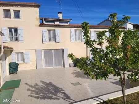 tres belle maison en pierres t5 avec jardin et garage