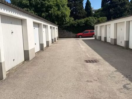 garage à louer quartier duhoda