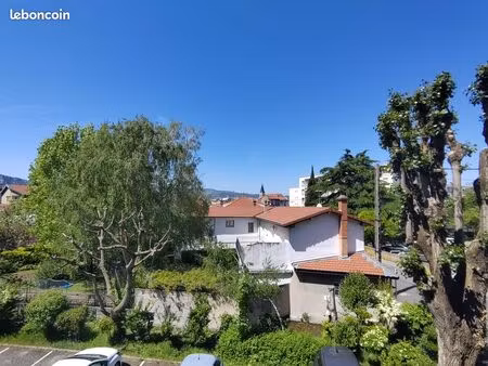appartement t4 rénové de 107 m² avec garage et parking