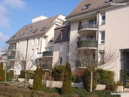 f2 lumineux 47m2 avec terrasse et garage à lingolsheim