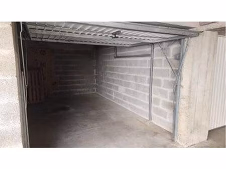 garage box 15m2 facultés jonelière