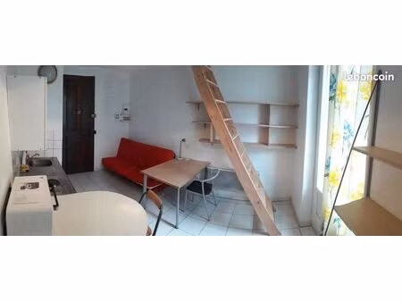 studio en mansardes proche centre et gare