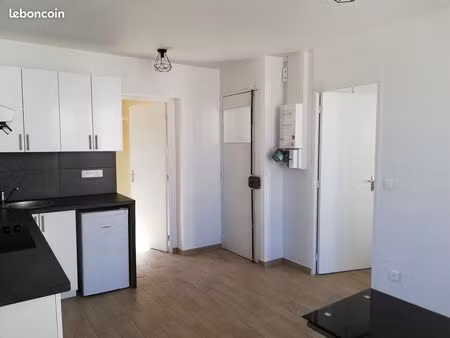 f2 porte saint denis