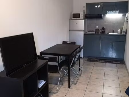 studio à louer à saint-genis-pouilly pour 980/mois