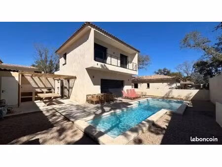 villa neuve entièrement meublée et équipée — location à l'année - st lucie