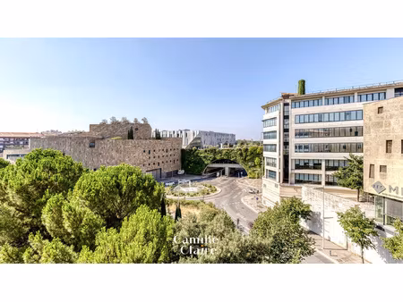 appartement t3 centre ville d'aix en pce avec terrasse  box 