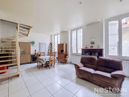 à vendre immeuble de rapport avec local commercial de 70 m² et appartement de 84 m² loués 