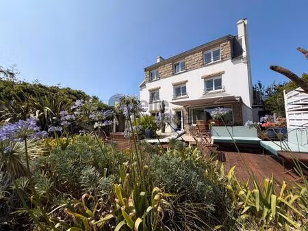 maison 16 pièces de 292 m2 à audierne