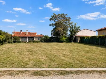 terrain à bâtir de 451 m² – rare à la vente