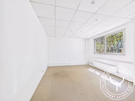location locaux professionnels 5 pièces 100 m² à paris 16ème (75016)  4 701 €