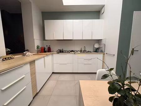 location meublée maison 5 pièces 110 m² à roubaix (59100)  460 €