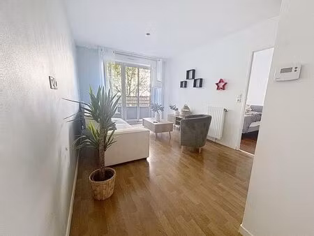 appartement à louer f2 meublé + parking + chauffage compris dans les charges