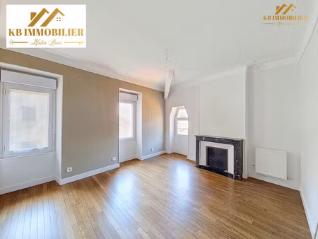 à vendre – appartement t3 de charme au coeur de privas