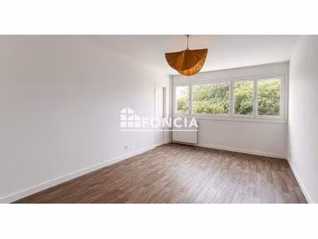 villeneuve les avignon exclusivite t2 avec balcon