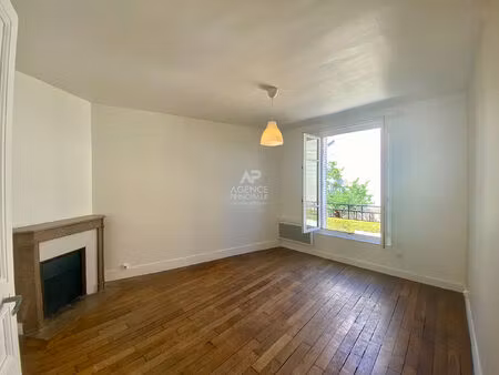 'viroflay' proche tous commerces ! bel appartement de 2 pièces de 44 m² avec cave !