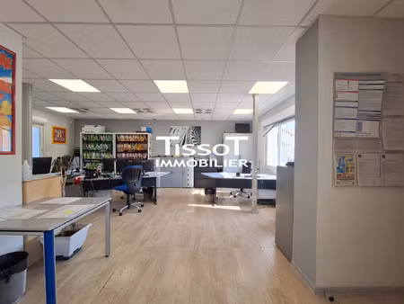 80 m² de plain-pied avec garage et jardin  ville active / costi