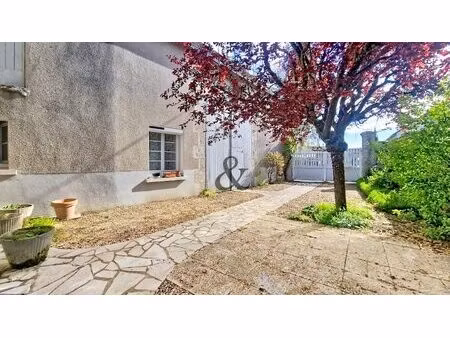 exclusivité villejoint - maison ancienne 126 m² offrant un bea