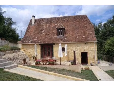 jolies maisons en pierres avec maison d'amis et piscine sur 6500m² de terrain