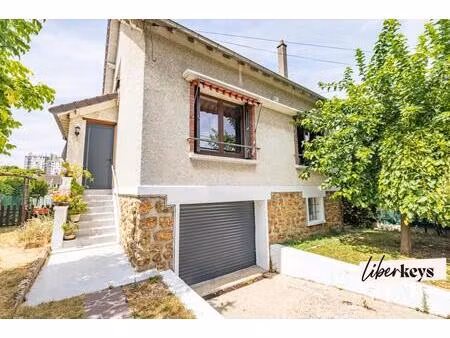 ris-orangis (91130) – une maison familiale avec sous-sol total et grand jardin de 657 m²