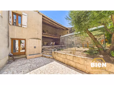 maison de village avec cour et garage