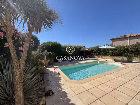 villa familiale avec piscine – cadre paisible proche mer